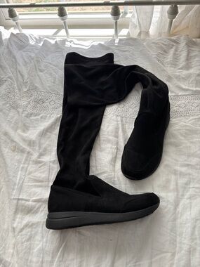 Rouge Helium Black Over-the-Knee Stretch Boots